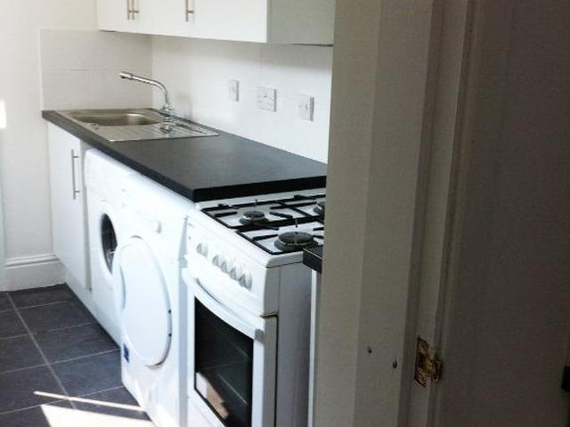 4 bedroom Terraced House To Let