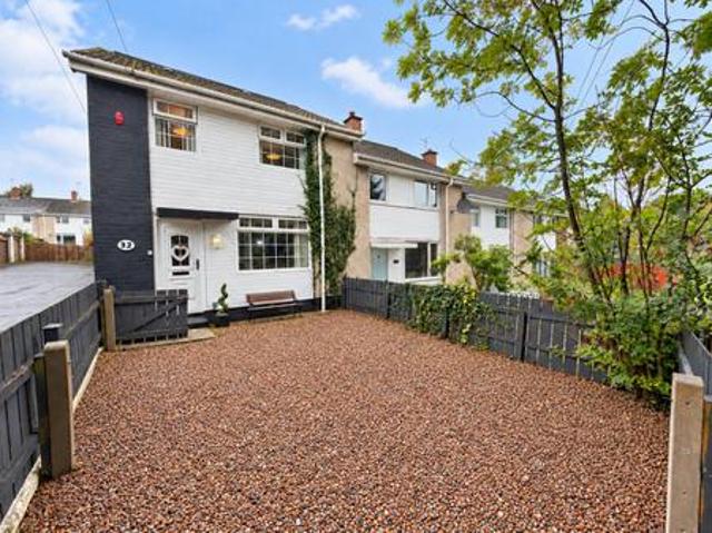 4 bedroom Terraced House To Let
