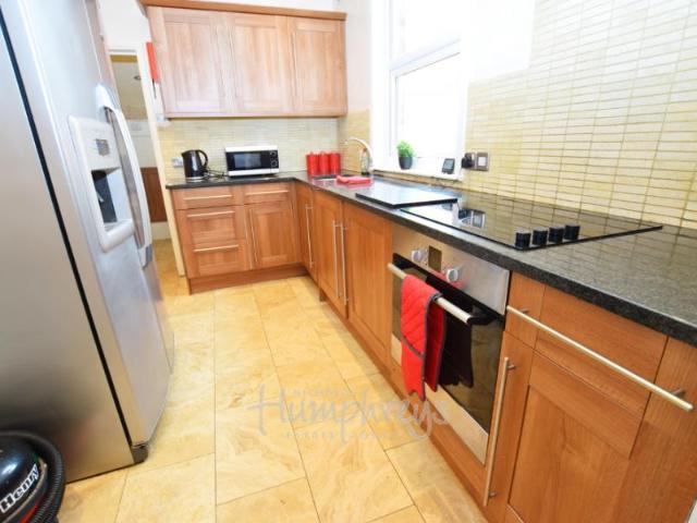 4 bedroom Terraced House To Let