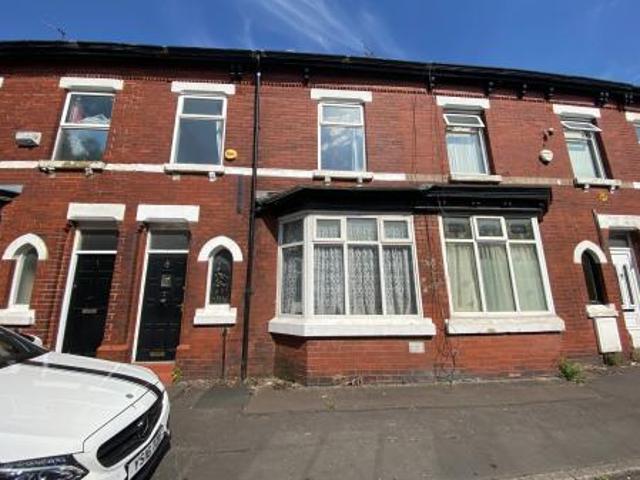 4 bedroom Terraced House To Let