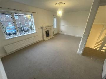 4 bedroom terraced house to rent