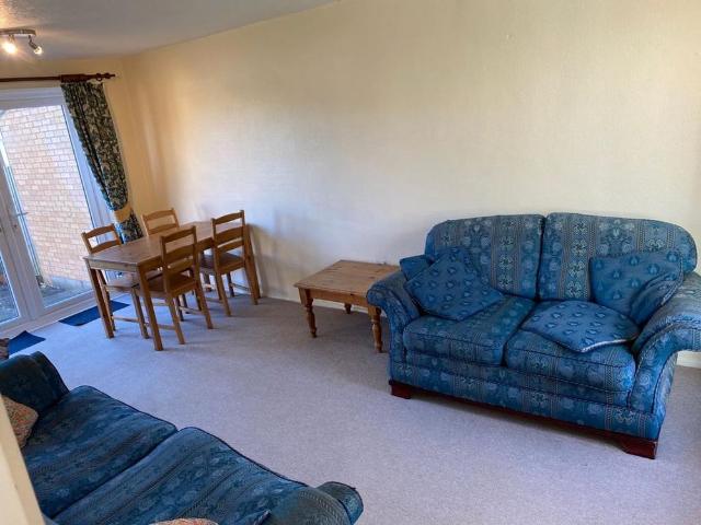 4 bedroom terraced house to rent