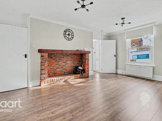 4 bedroom terraced house to rent
