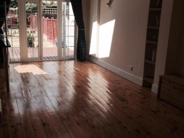4 bedroom terraced house to rent