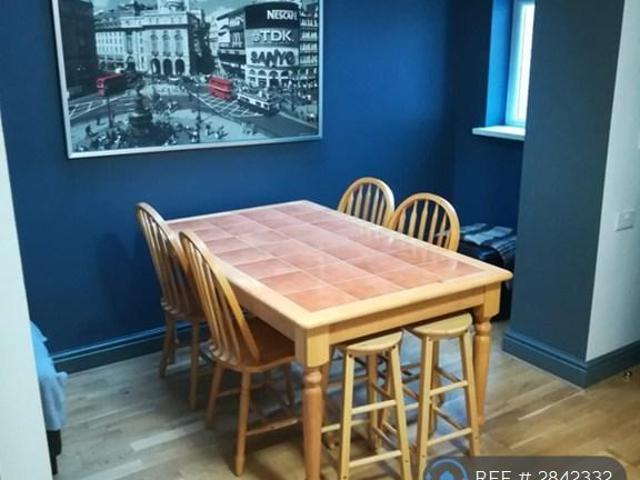 4 bedroom terraced house to rent
