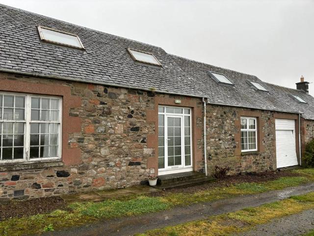 4 bedroom terraced house to rent