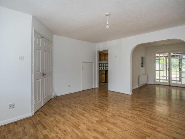 4 bedroom terraced house to rent