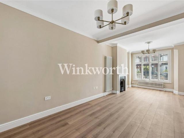 4 bedroom terraced house to rent