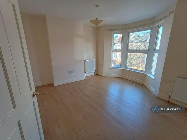 4 bedroom terraced house to rent