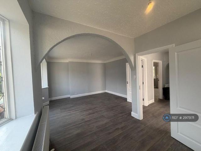 4 bedroom terraced house to rent