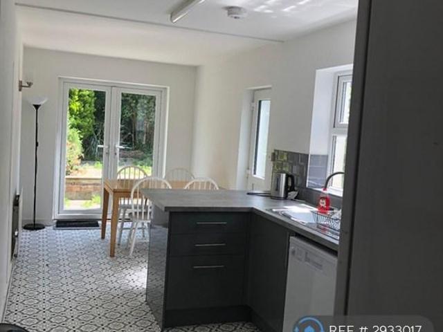 4 bedroom terraced house to rent