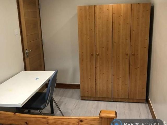 4 bedroom terraced house to rent
