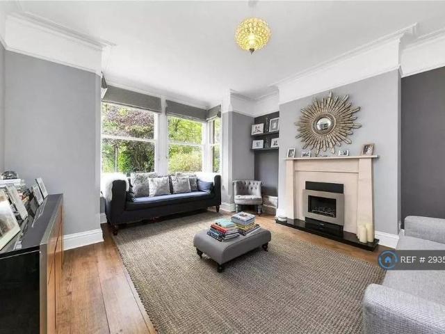 4 bedroom terraced house to rent