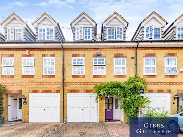 4 bedroom terraced house to rent