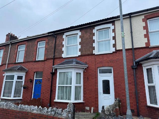 4 bedroom terraced house to rent