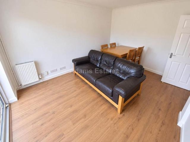 4 bedroom terraced house to rent
