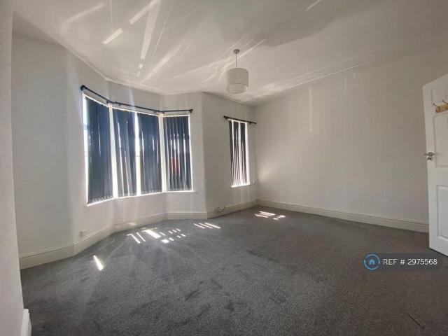 4 bedroom terraced house to rent