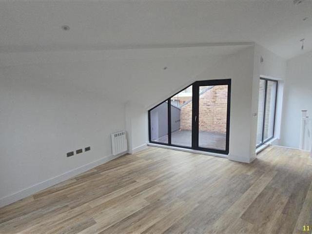 4 bedroom terraced house to rent