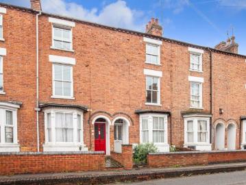 4 bedroom terraced house to rent