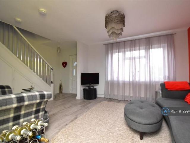 4 bedroom terraced house to rent