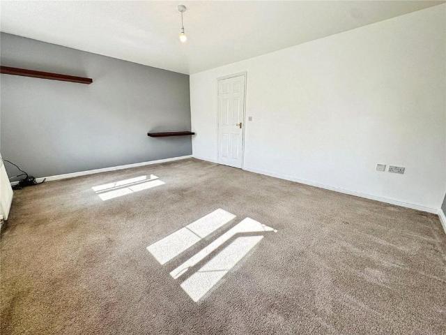 4 bedroom terraced house to rent