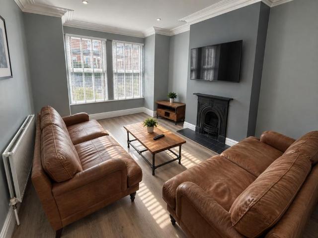 4 bedroom terraced house to rent