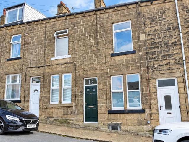 4 bedroom terraced house to rent
