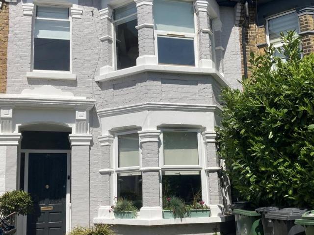 4 bedroom terraced house to rent