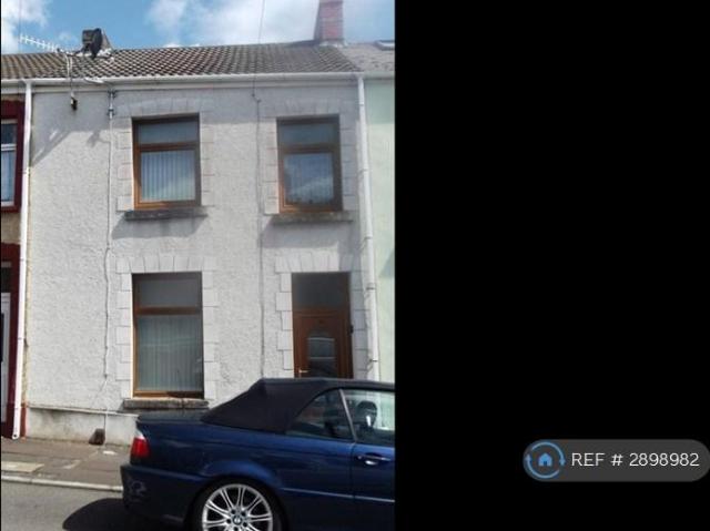 4 bedroom terraced house to rent