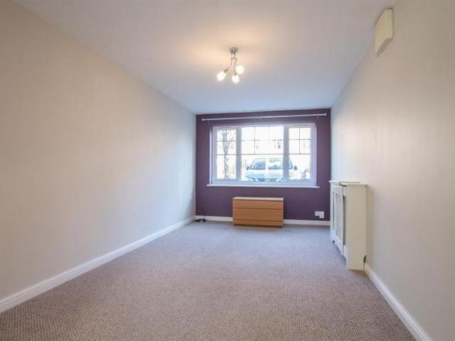 4 bedroom terraced house to rent