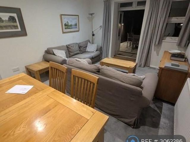 4 bedroom terraced house to rent