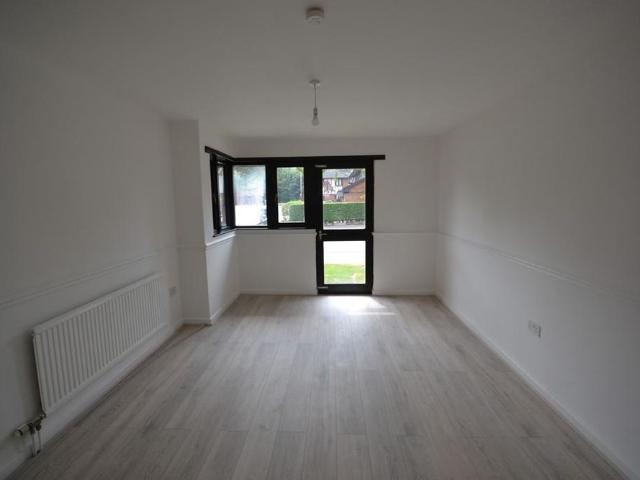 4 bedroom terraced house to rent