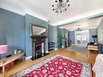 4 bedroom terraced house to rent