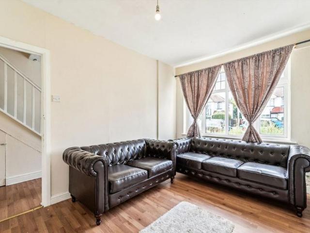 4 bedroom terraced house to rent