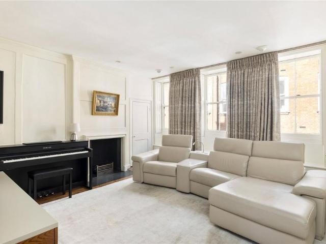 4 bedroom terraced house to rent