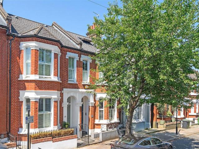 4 bedroom terraced house to rent