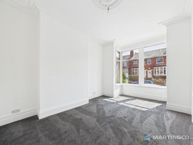 4 bedroom terraced house to rent