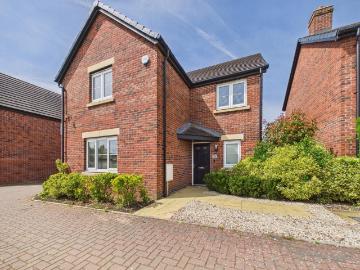4 bedroom terraced house to rent