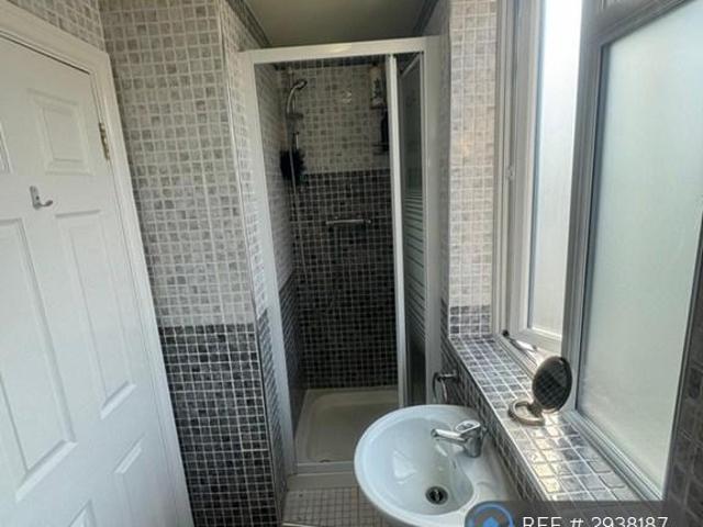 4 bedroom terraced house to rent