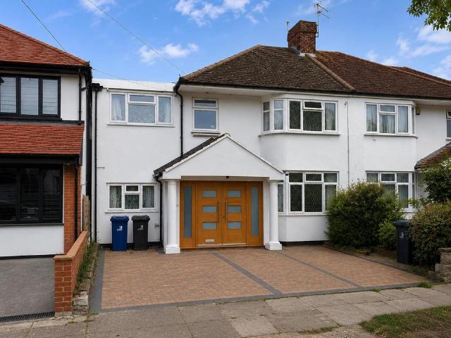 4 bedroom terraced house to rent