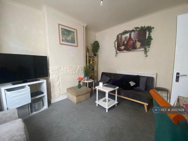 4 bedroom terraced house to rent