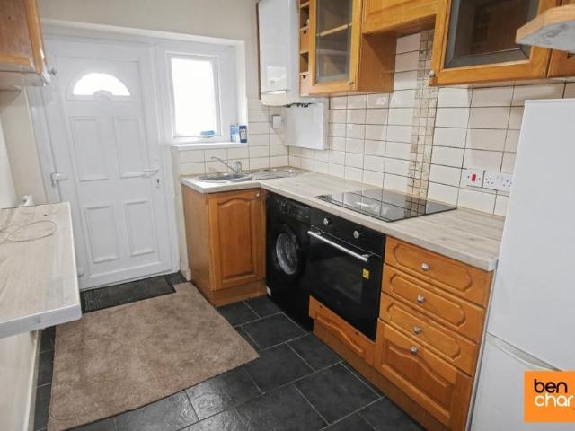 4 bedroom terraced house to rent