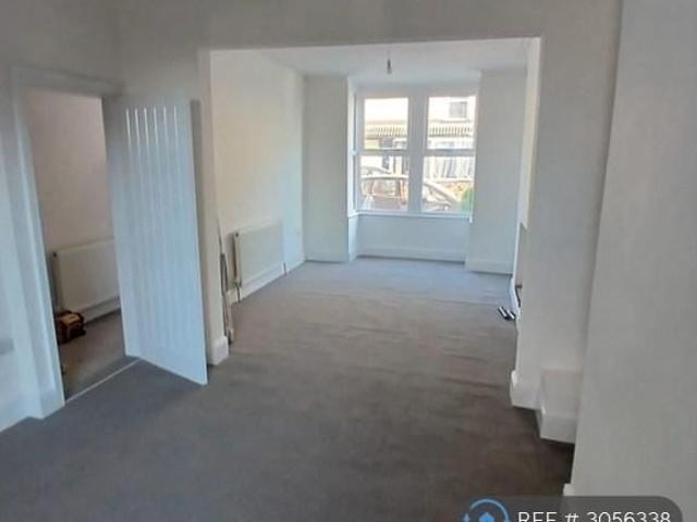 4 bedroom terraced house to rent