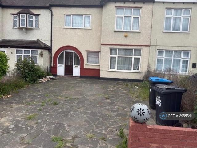 4 bedroom terraced house to rent