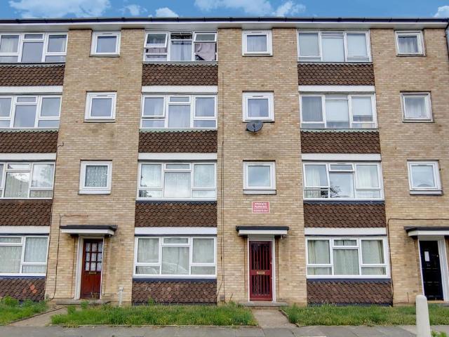 4 bedroom terraced house to rent