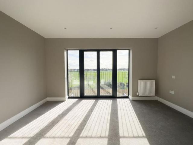 4 bedroom terraced house to rent