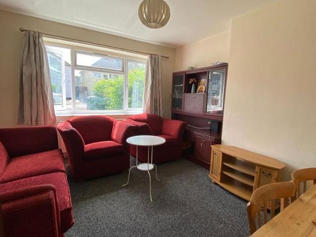 4 bedroom terraced house to rent