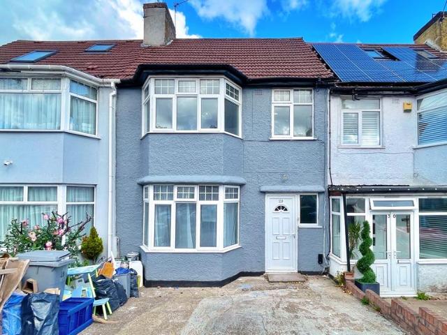 4 bedroom terraced house to rent
