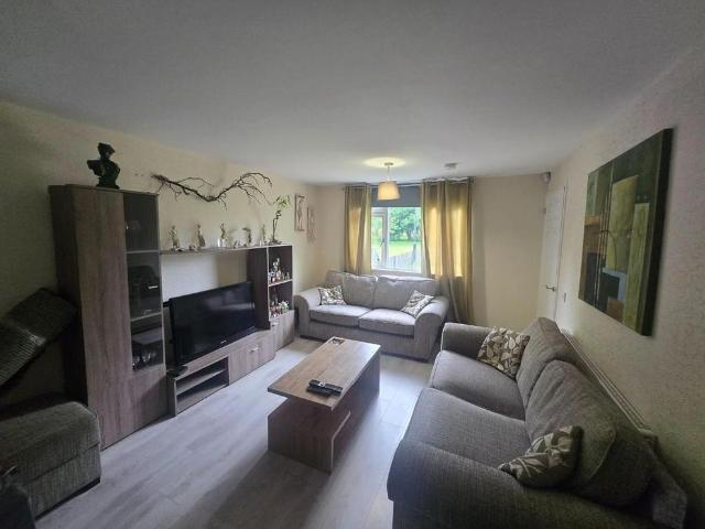 4 bedroom terraced house to rent
