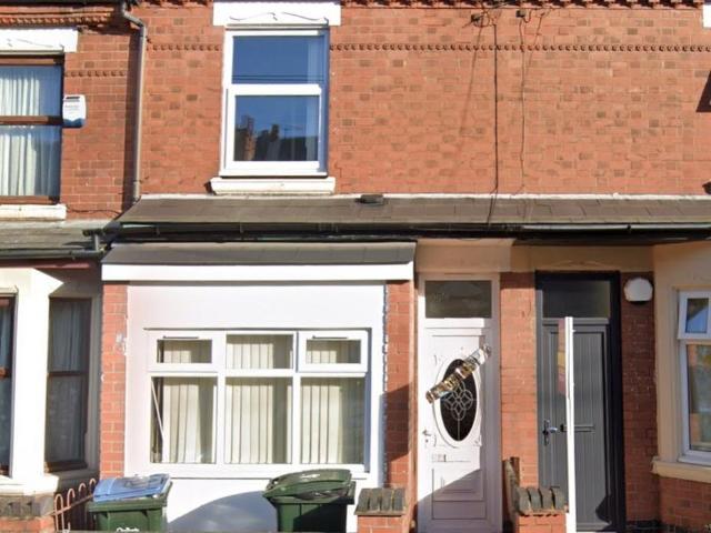 4 bedroom terraced house to rent